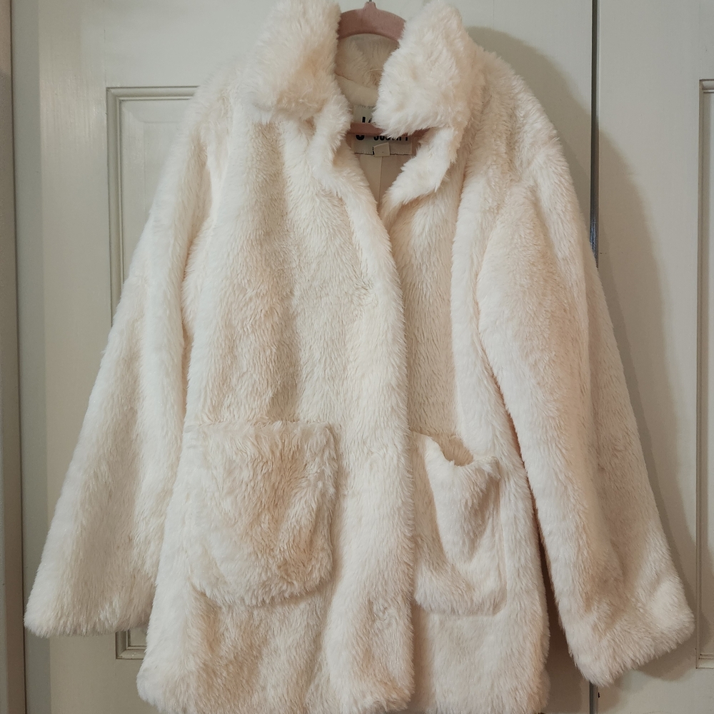 Childrens (Girls Size 10) Cream Faux Fur Coat